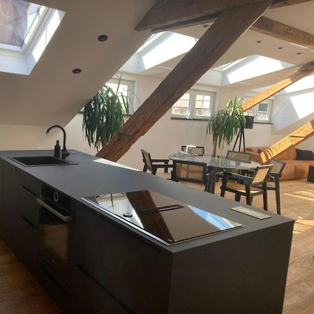 Split Rooftop Loft Экстерьер фото
