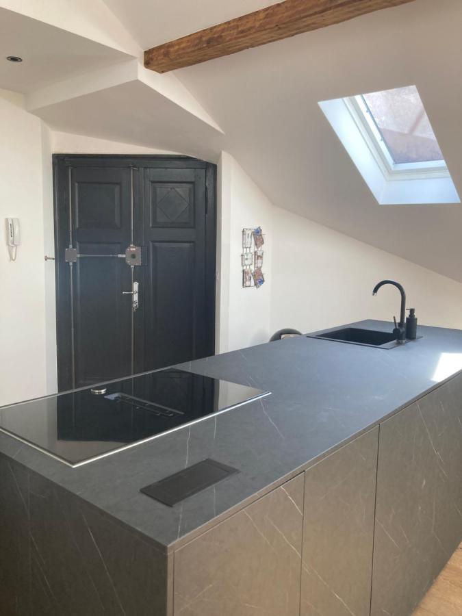 Split Rooftop Loft Экстерьер фото
