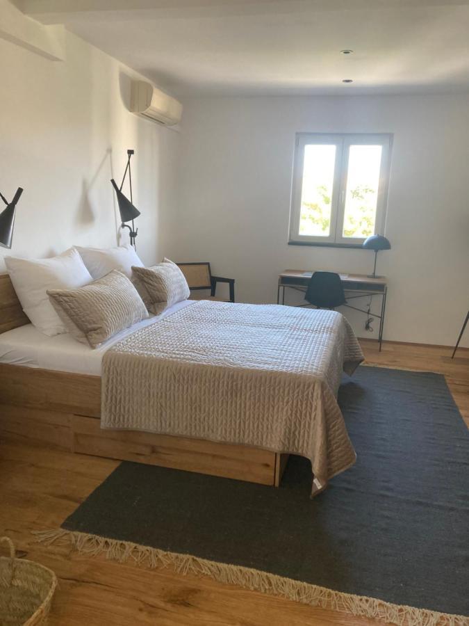 Split Rooftop Loft Экстерьер фото