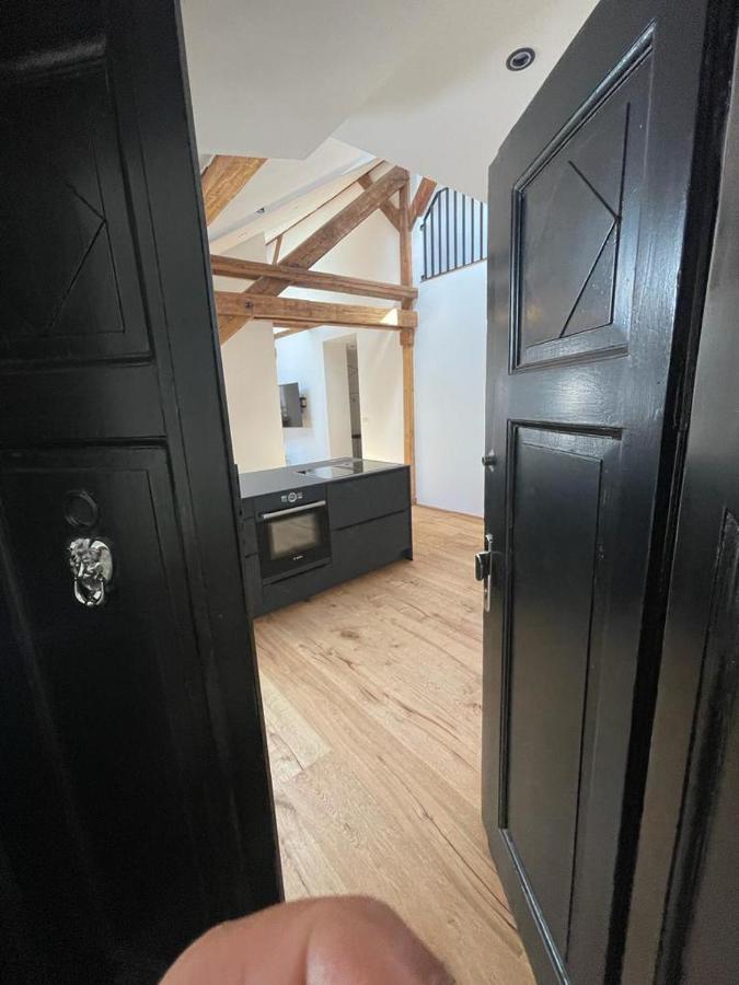 Split Rooftop Loft Экстерьер фото