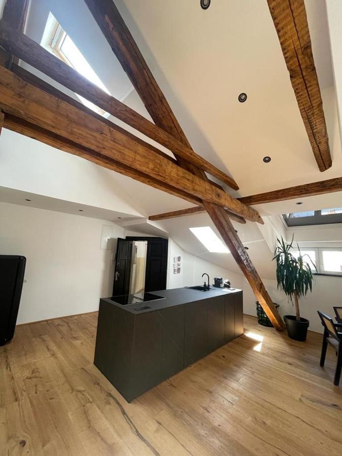 Split Rooftop Loft Экстерьер фото